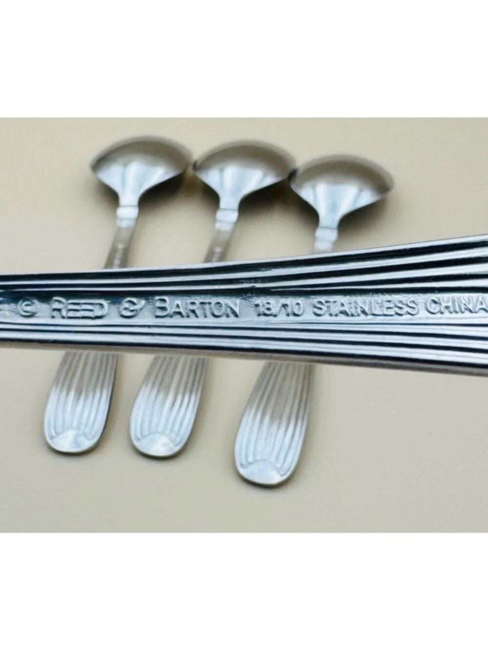 4 Reed & Barton FLUTED SCROLL Oval Place Soup Spoons  Stainless Steel 7